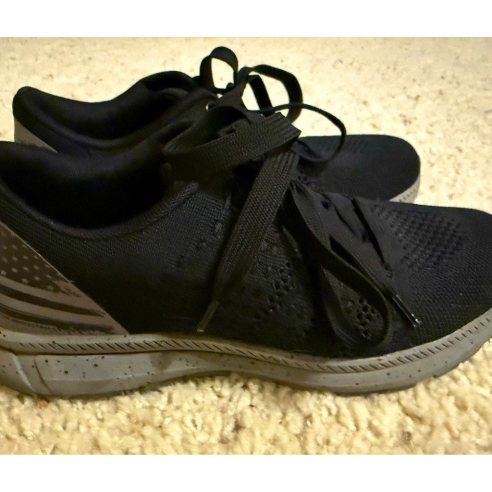 Freedom Industries Freeknit V1 Men's Running Shoe Size 7 GREY‎ AND BLACK
